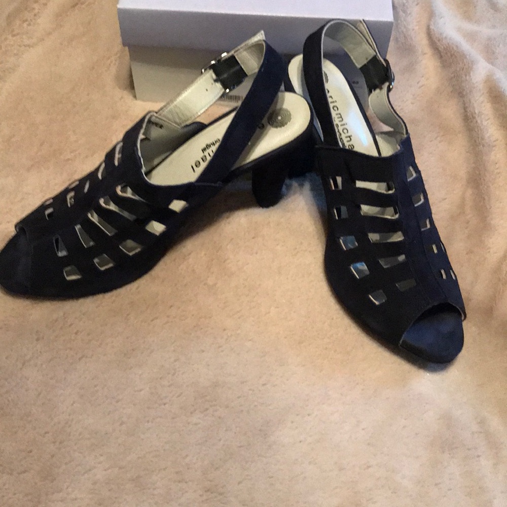 Eric Micheal Blue Suede heels